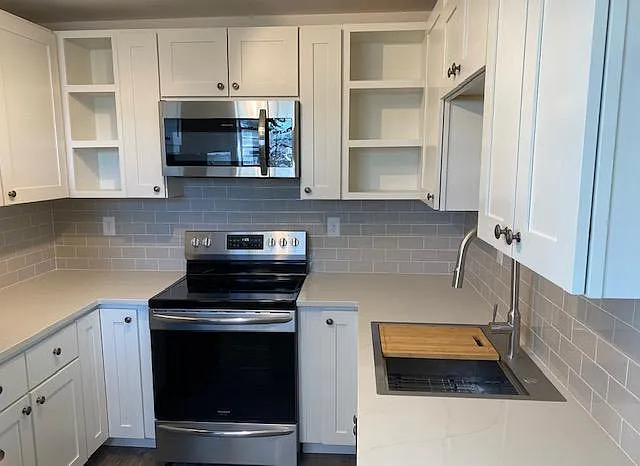 Photo 2 of 17 - 1801 Hillary St - New Orleans, LA Building Photo - 1801 Hillary St