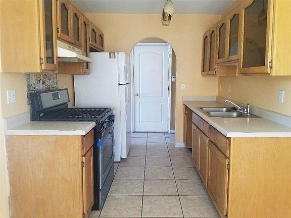 5th image of 11716 Kingdom Ave