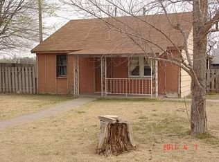 300 S Lakin St, Lakin, KS 67860