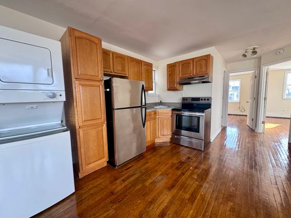 4 Gotham Ave Slip 1
