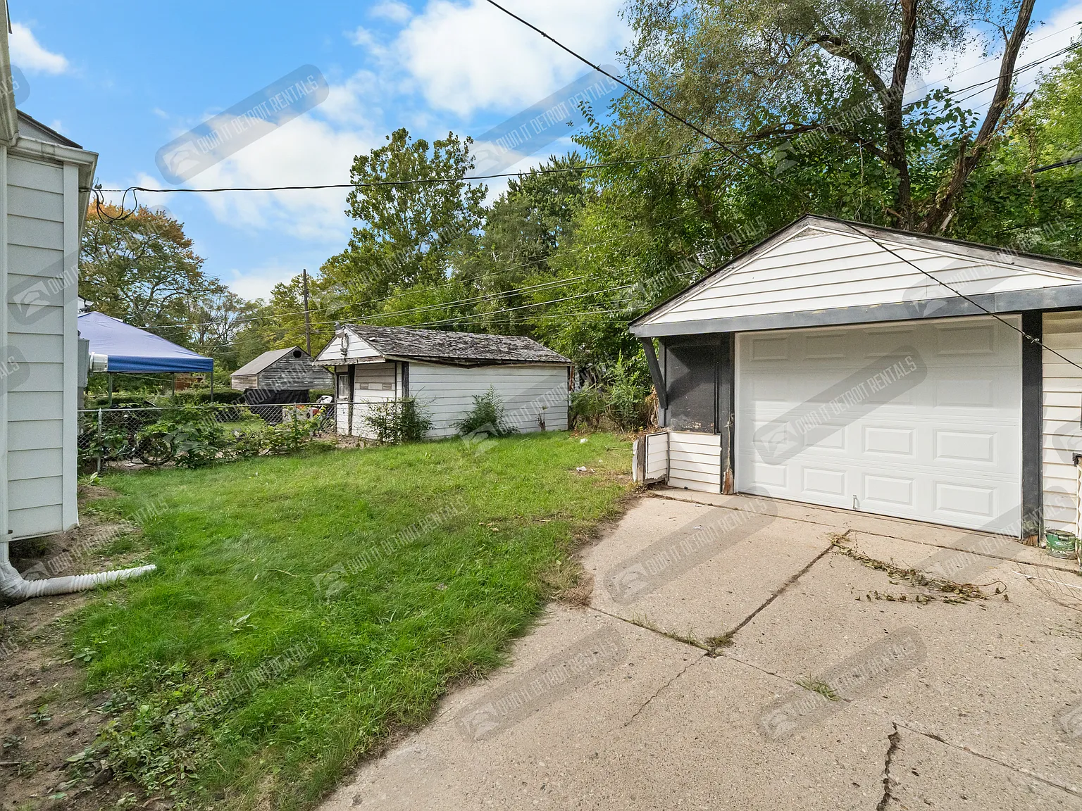 House- Bungalow — Photo 3