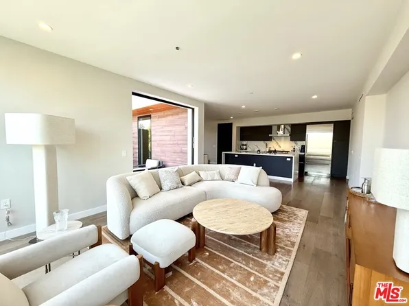 1017 N Croft Ave #301, West Hollywood, CA 90069