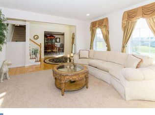 10 Pine Tree Dr, Honey Brook, PA 19344