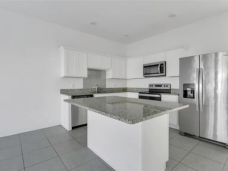3335 Azolla St — Photo 9