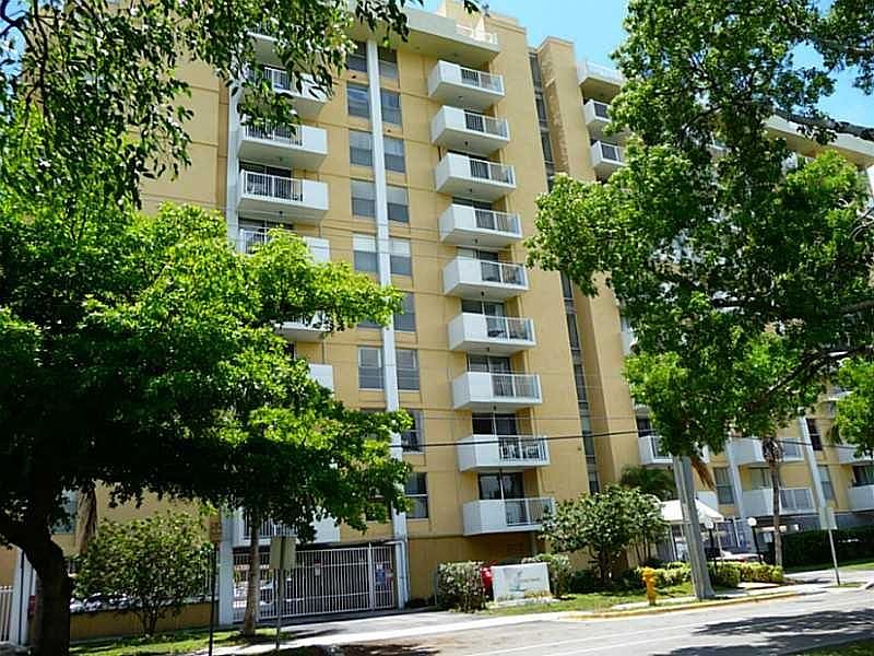 1st image of 2020 NE 135th St #5