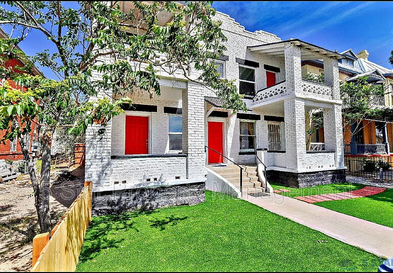 615 Arizona Ave #2 — Photo 3
