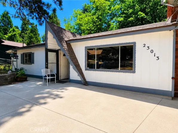 23013 Oak Ln, Crestline, CA 92325