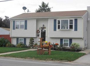 90 Pilgrim Pkwy, Warwick, RI 02888