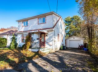 9 Hillcrest Ave, Kingston, ON K7K 4L7