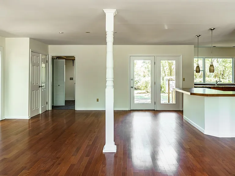 1606 Madrid Ave — Photo 10