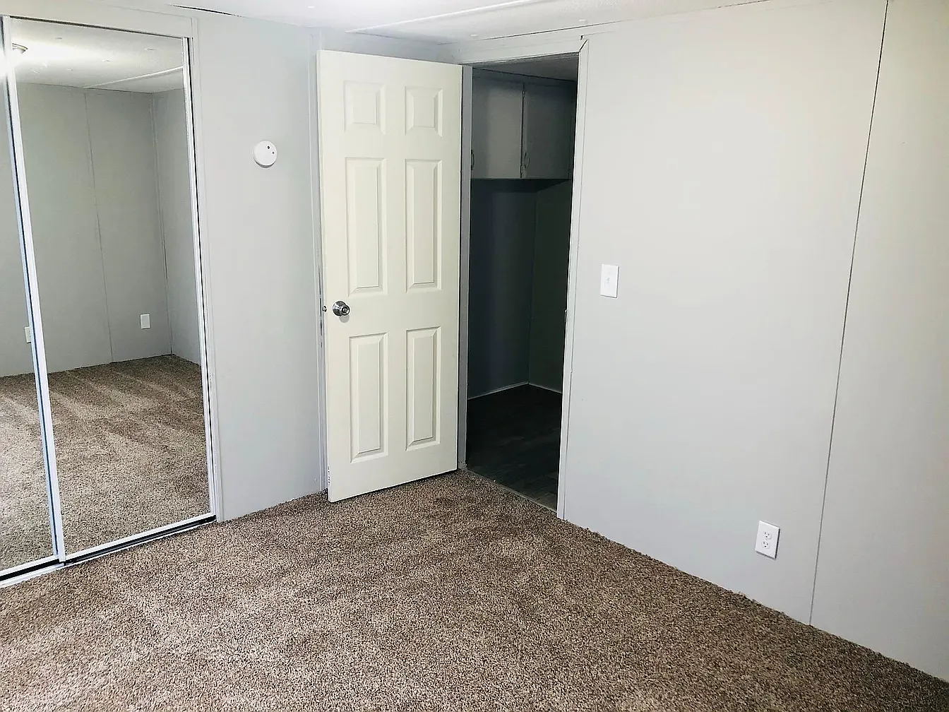 701 State St — Photo 3