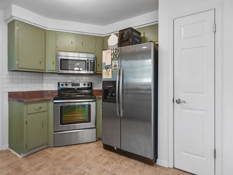 506 Brentwood Cir — Photo 8