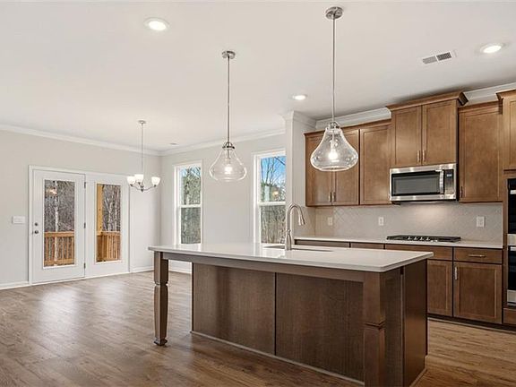 2nd image of 1780 Goodwin Cir