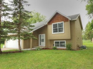 18020 Evenston Rd, Eden Prairie, MN 55346