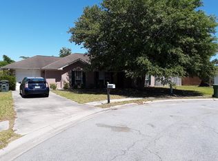 404 Clairemore Cir, Hinesville, GA 31313