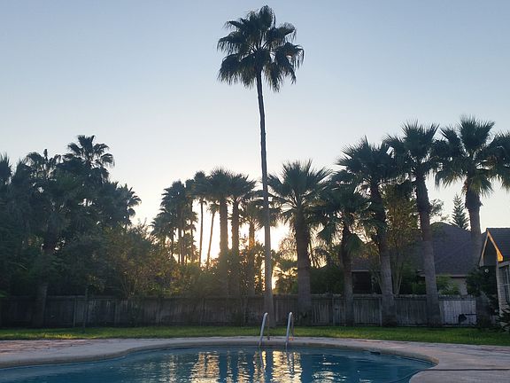 2nd image of 110 Plumosa Ct