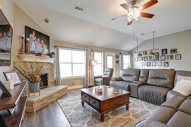 544 Bent Oak Dr — Photo 6