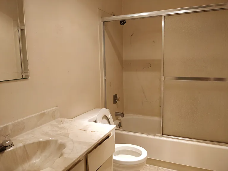 Twin Cir — Photo 17