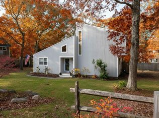 344 Greenwood Ave, Tisbury, MA 02568