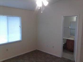 4th image of 5632 10th Ave