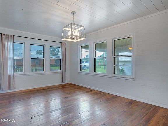 3rd image of 200 Rayland St