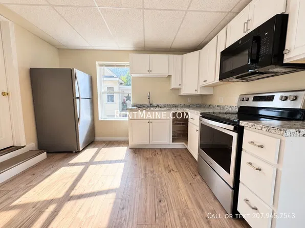 19 Western Ave, Waterville, ME