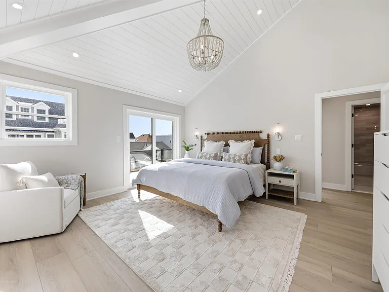 105 S Stratford Ave #BEACHBLOCK JULY AUG — Photo 41