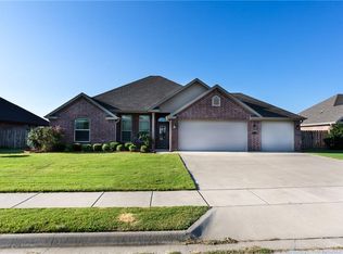 7771 Alivia Cir, Springdale, AR 72762