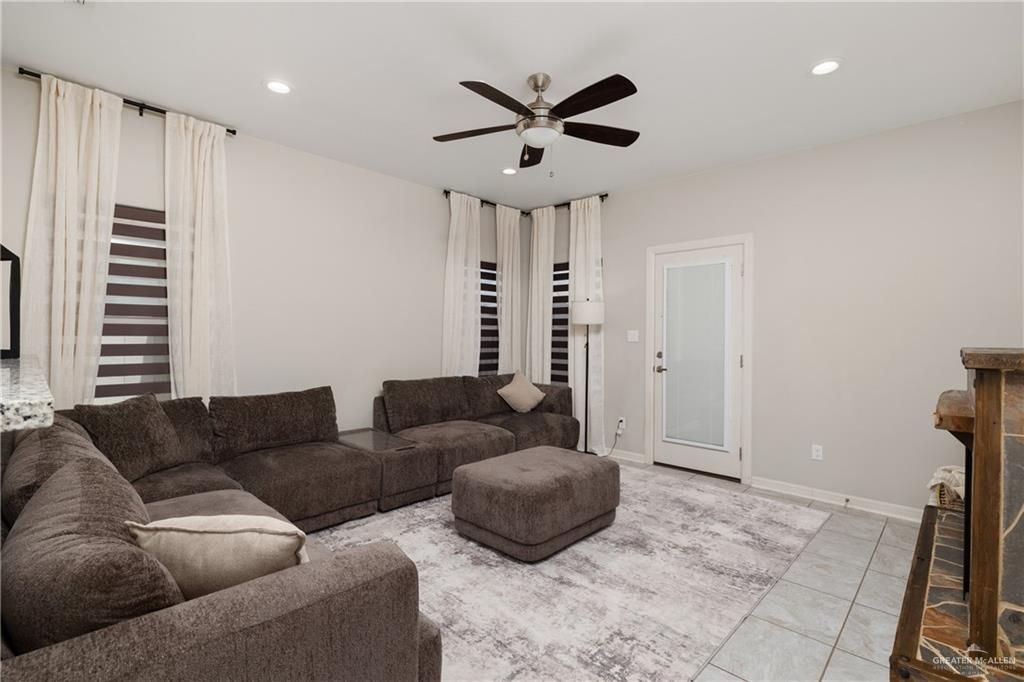 507 S Viento Dorado St, Mission, TX - View 6