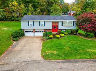 1807 Winding Dr, Coshocton, OH 43812