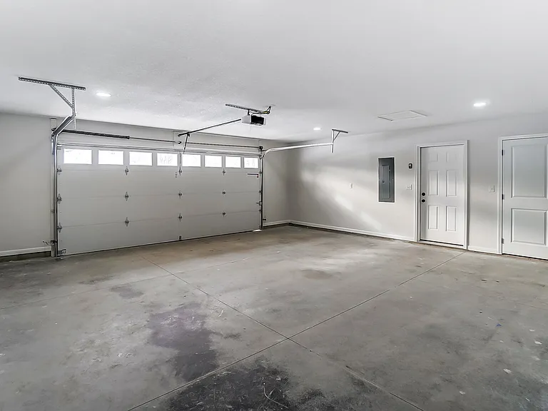 1432 W Elm St — Photo 20