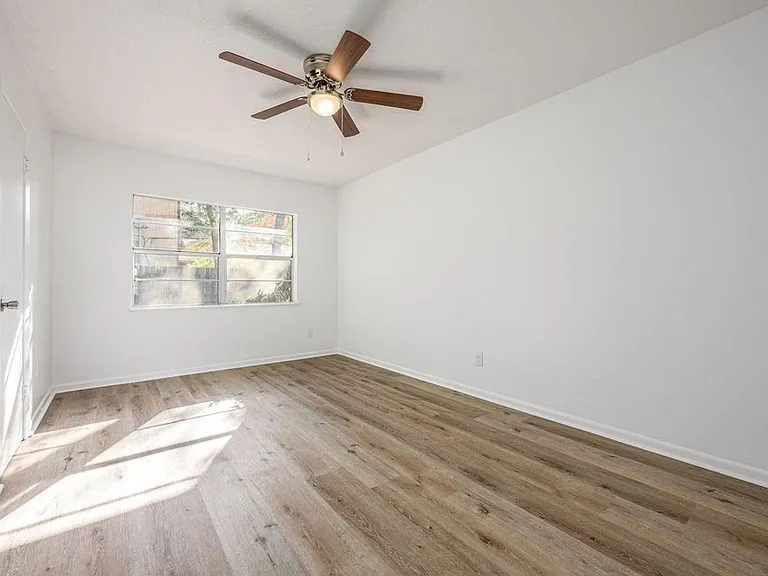 1013 Holton Ave #2 — Photo 13