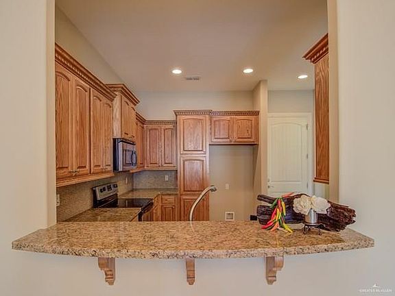 4th image of 800 Sunset Dr APT C21