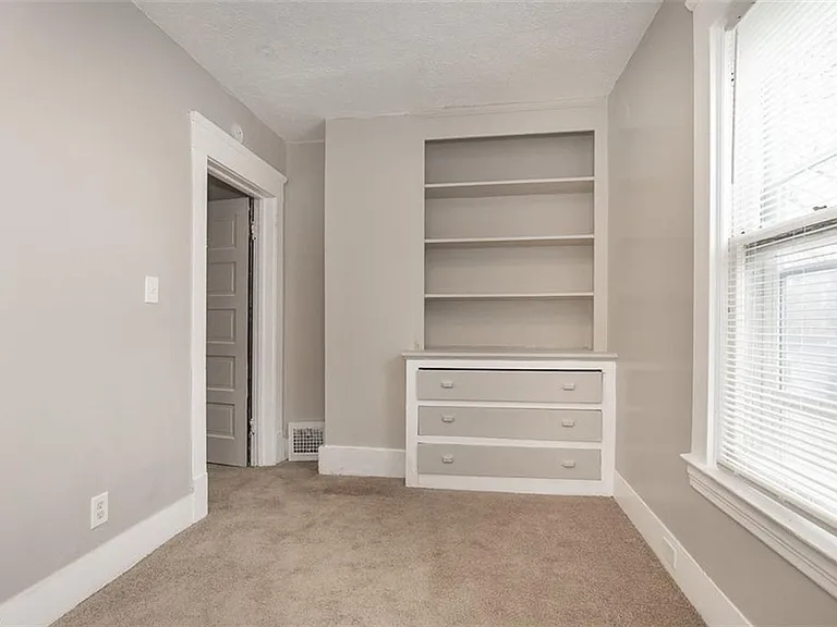 5614 Drake Ave — Photo 11