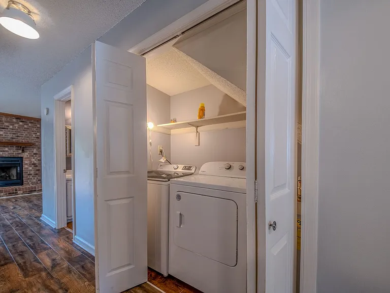 907 Shelby Dr #C — Photo 11