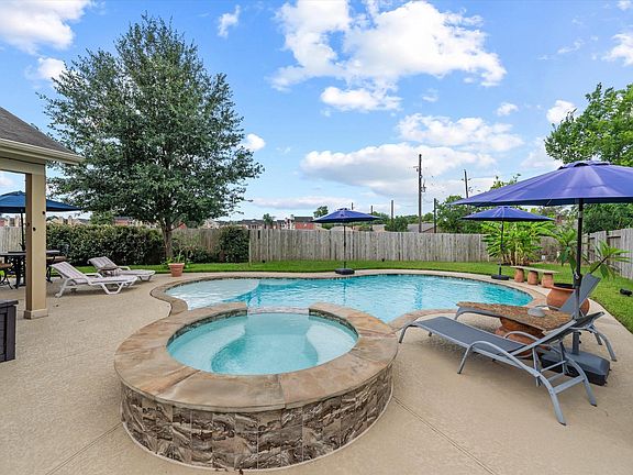 4th image of 16551 Winthrop Bend Dr