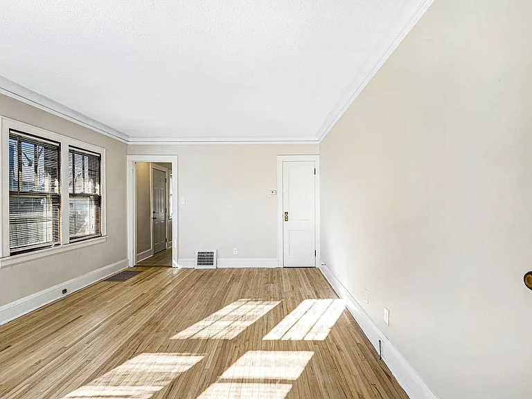 1267 Saint Clair Ave #WEST — Photo 5