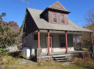 121 Hardytown Rd, Cresco, PA 18326