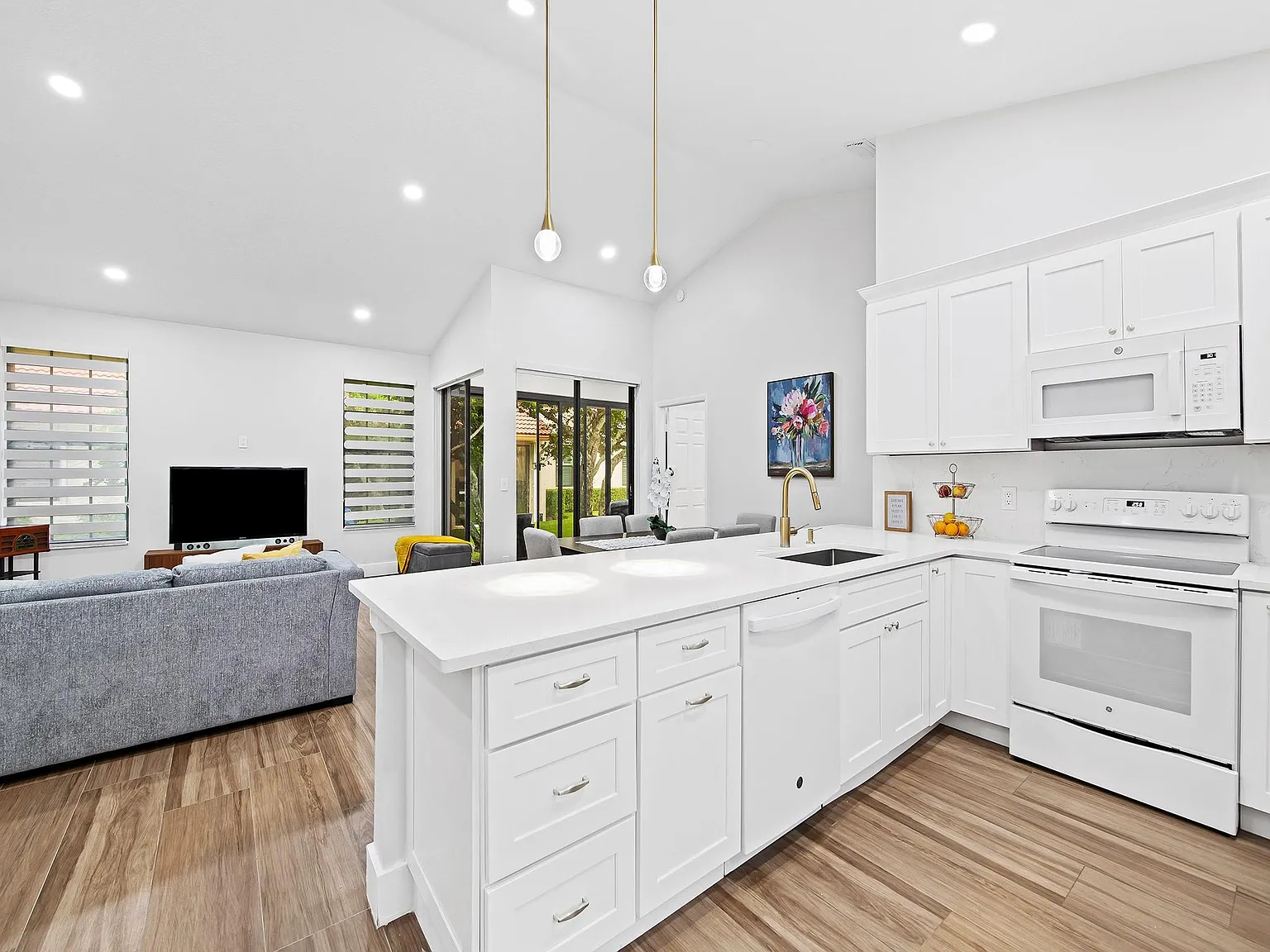 2 bed, 2.0 bath, 1229 sqft, $4,750 — Photo 4
