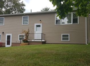 2 Laprise Ct, Dudley, MA 01571