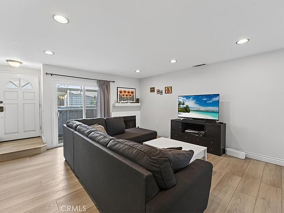 3rd image of 107 W Spring St Unit C