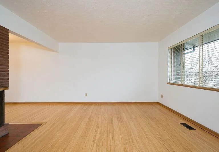 6202 E Burnside St — Photo 15