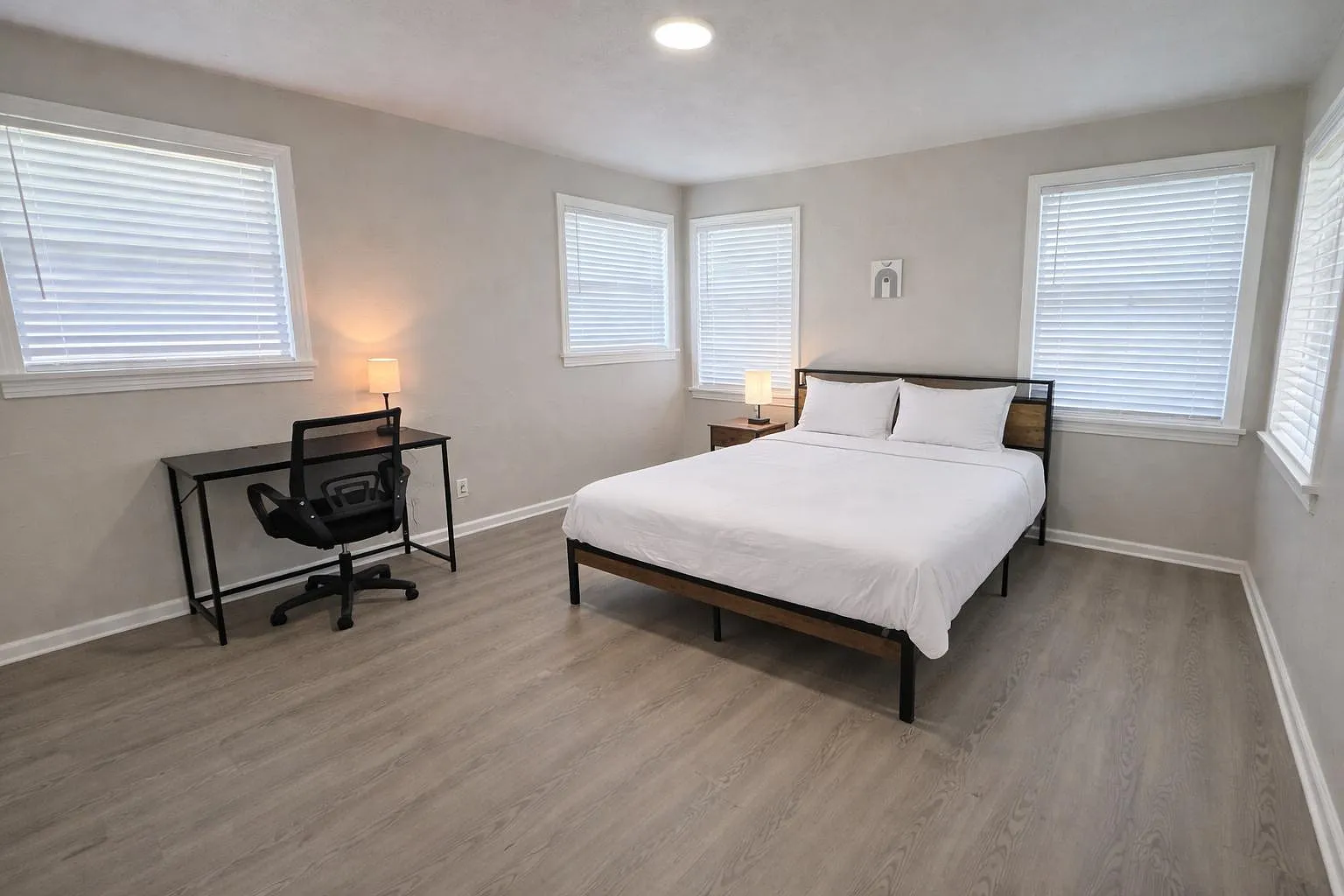 4 bed, 2.0 bath, 1471 sqft, $780 — Photo 1
