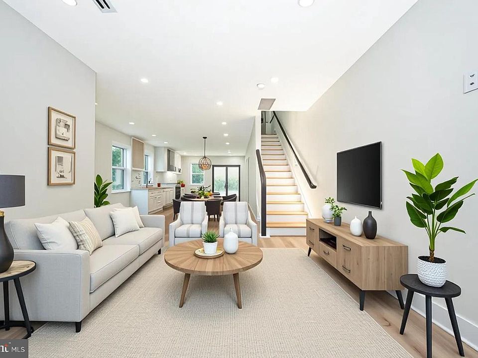1st image of 256 Willow Ave