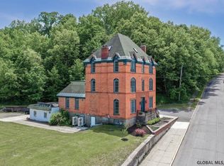 28 Stow Ave, Troy, NY 12180