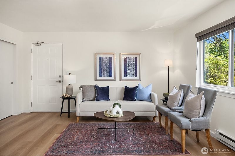 5th image of 4111 Whitman Avenue N #205