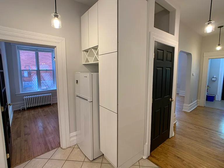 548 Maclaren St #1 — Photo 6
