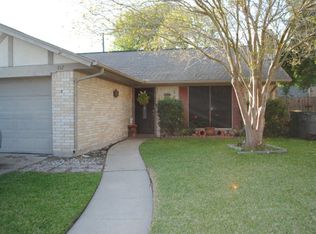 212 Kensington Dr, Victoria, TX 77901