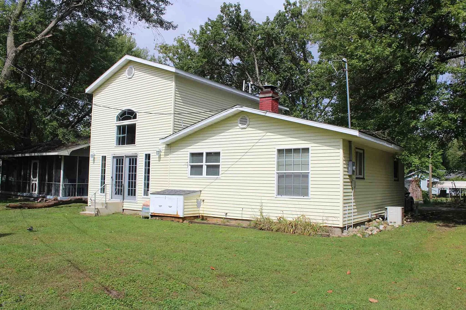 2210 E 765 S photo 1