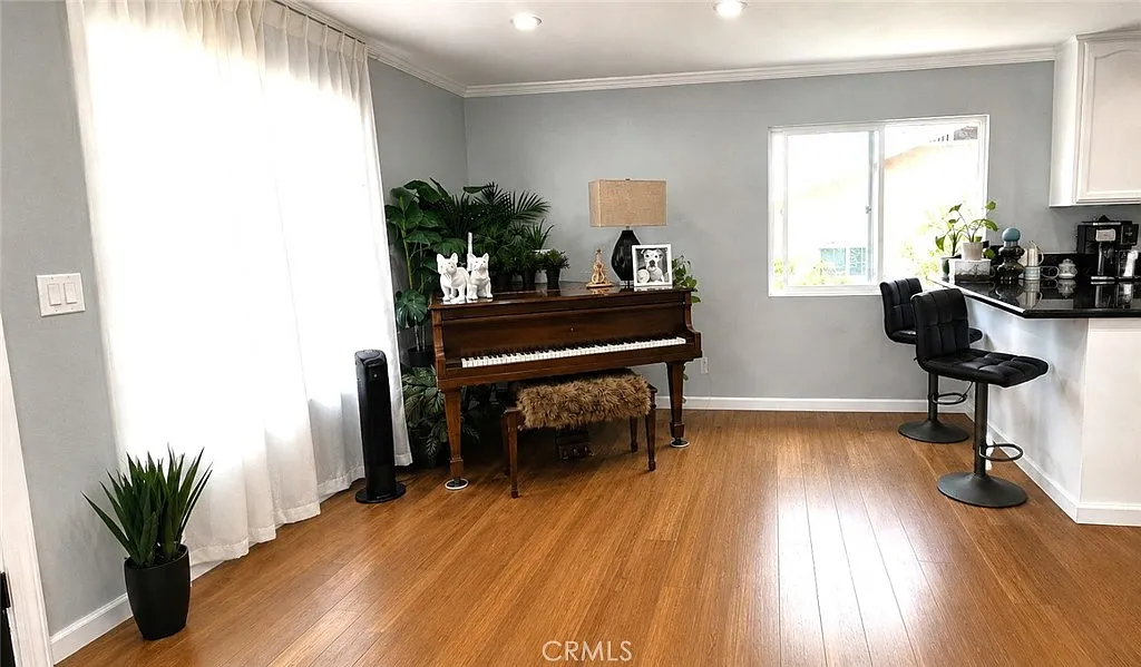 4 bed, 1380 sqft, $3,400 — Photo 4